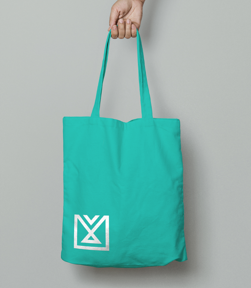 11_MM_tote